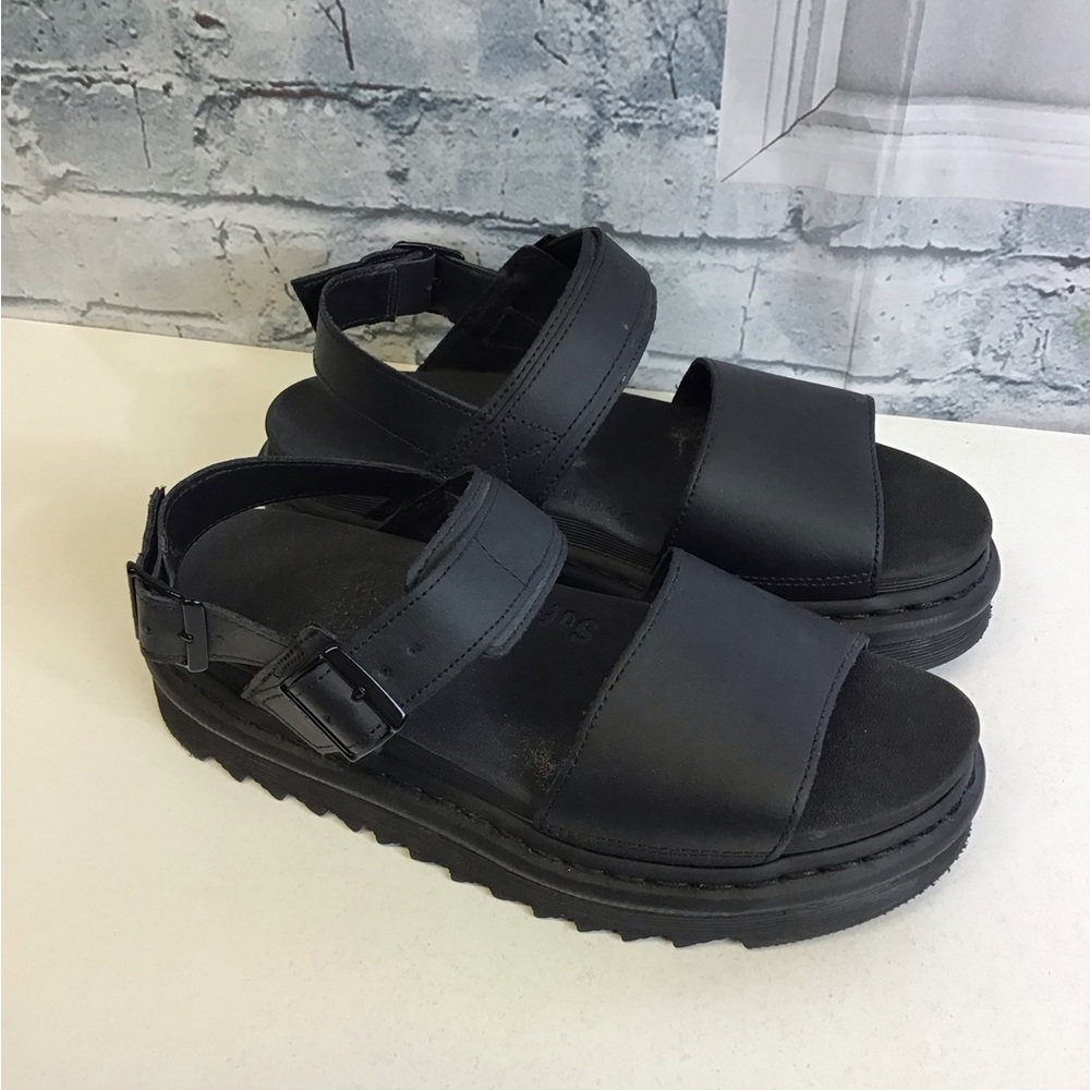 Dr. Martens Air Walk 9